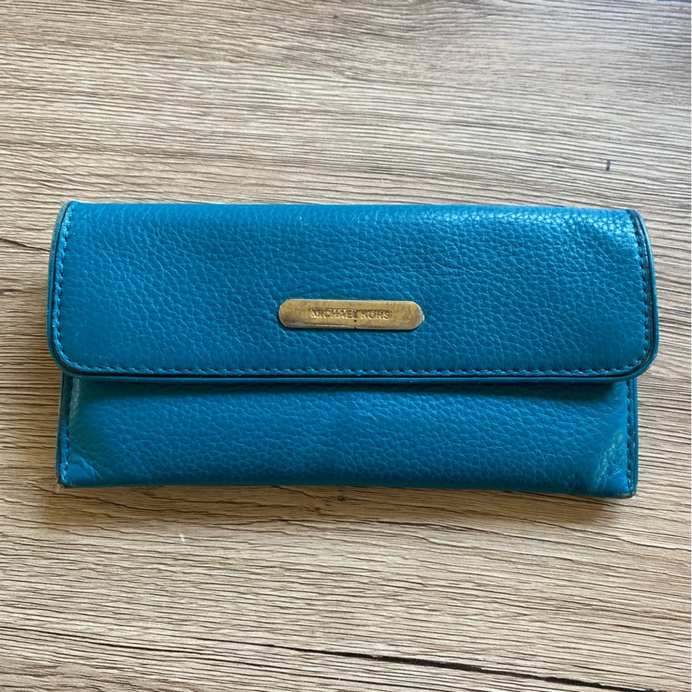 Michael kors wallet